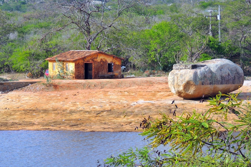 Lajedo do Paí Mateus, em Cabaceiras (PB), área mais seca do Brasil.