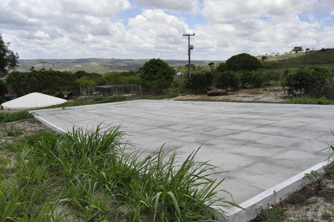 Cisterna calçadão na zona rural